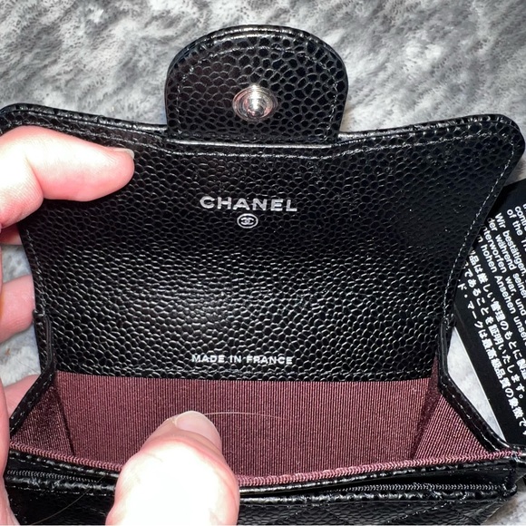 CHANEL CAVIAR CC LOGO CARD HOLDER WALLET - Picture 11 of 16